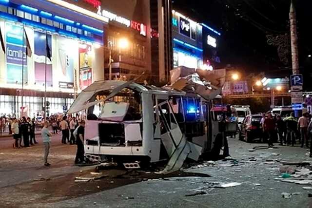 Рядом с местом взрыва автобуса в Воронеже началась эвакуация людей