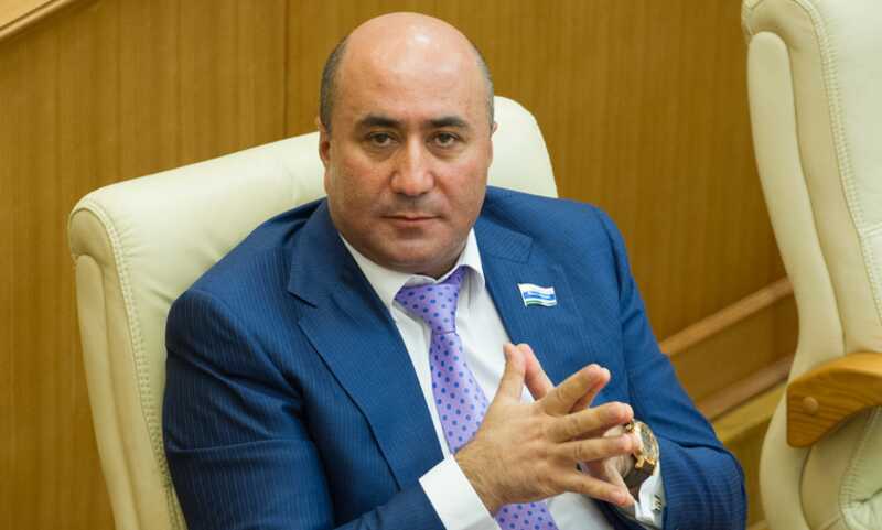 Депутат Карапетян запрашивает 470 миллионов рублей на строительство канализации в Среднеуральске