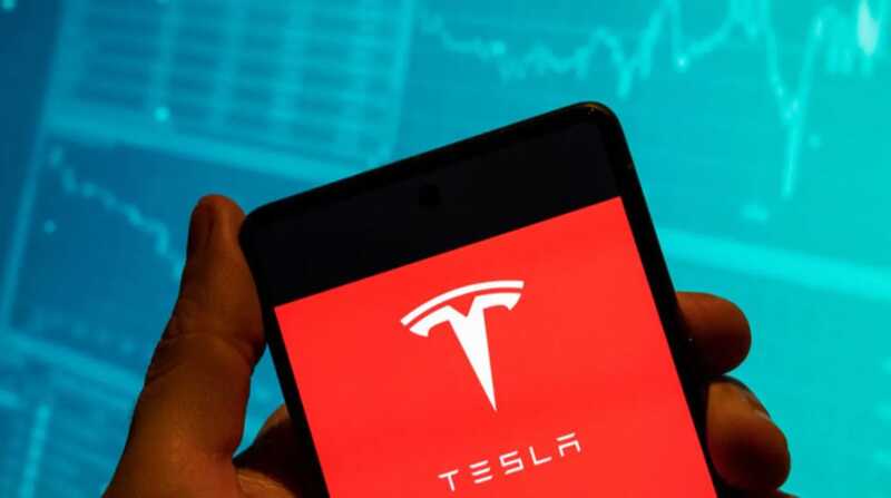 Акции Tesla продолжают падать, несмотря на обращение министра торговли США с призывом к покупке