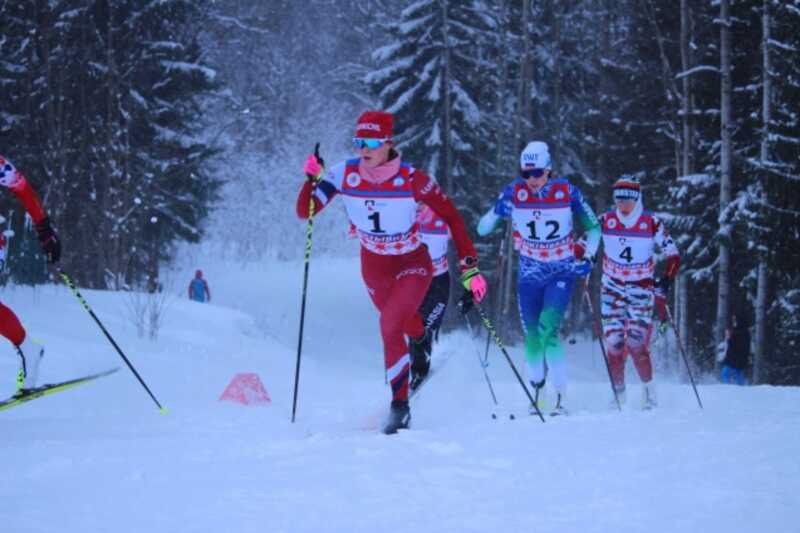 На чемпионате России по марафону произошёл массовый завал среди участников лыжной гонки