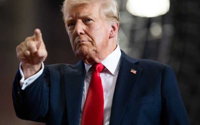 Трамп посоветовал журналисту найти "настоящую работу" вместо того, чтобы отвечать на вопрос