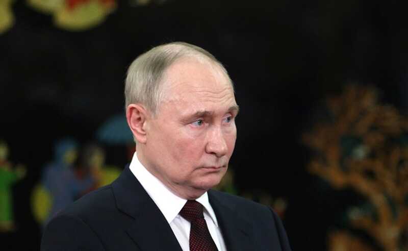 Путин пытается повысить свой рейтинг, посещая прифронтовые регионы