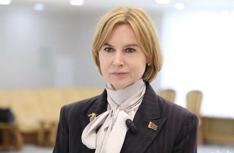 Как заместитель премьер-министра Беларуси Наталья Петкевич сочетает политическую деятельность с модой
