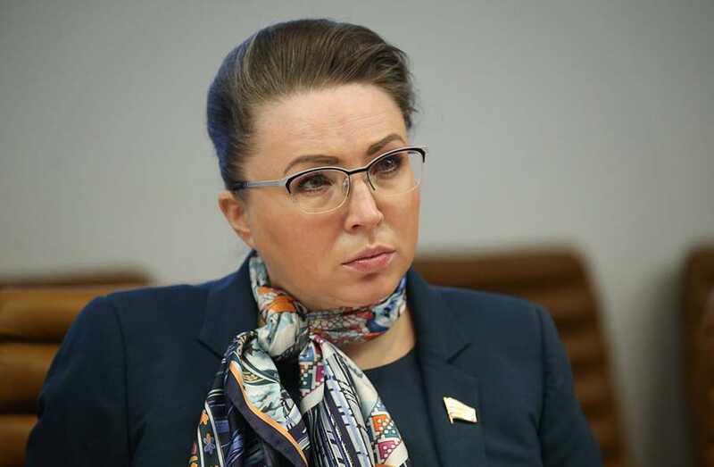 Сенатор Елена Шумилова покинула «Единую Россию» из-за резонансного дела
